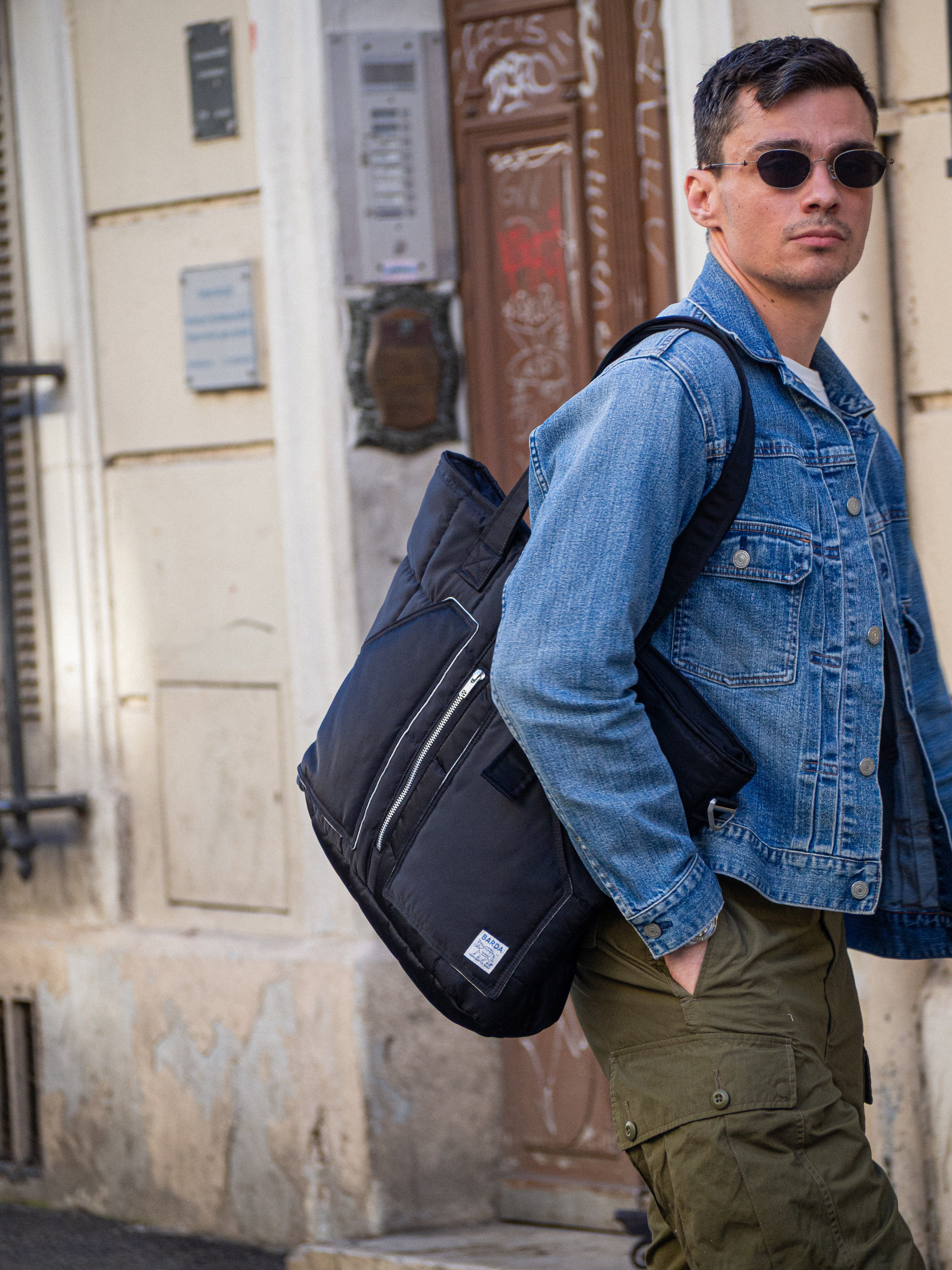 BA01 - Noir & Orange