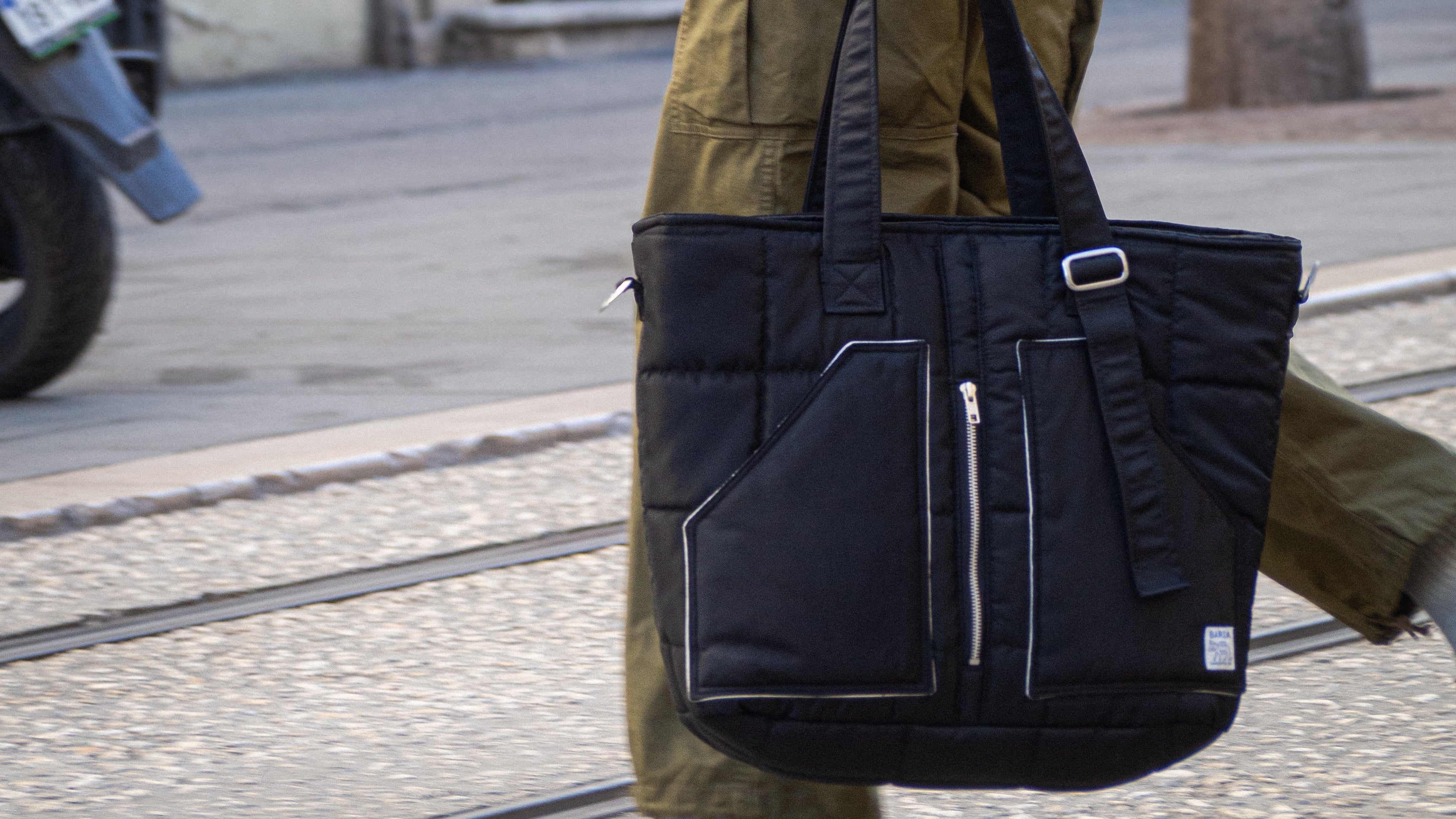 BA01 - Noir & Orange